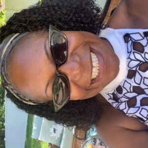 Meet your Posher, Lori